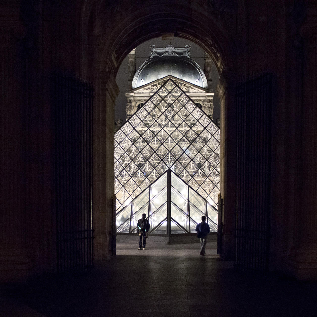 Glaspyramiede Louvre Paris